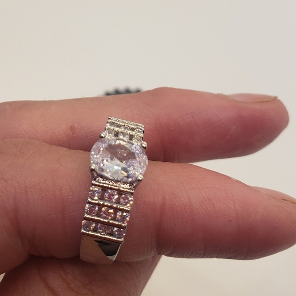 NEW Cubic Zirconia Elevated OVAL Ring 8 Sterling Silver Plated - Picture 4 of 10
